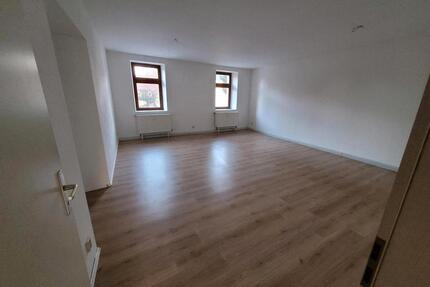 Schicke 1. Obergeschoss Wohnung (3-Raum-Wohnung mit 74,5m²) - Zeitz