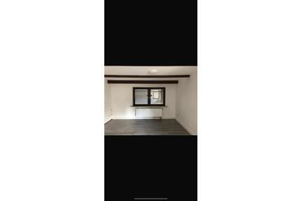 Wohnung zu vermieten - 800,00&nbsp;EUR Kaltmiete, ca.&nbsp; 115,00&nbsp;m&sup2; in Ebersdorf bei Coburg (PLZ: 96237)