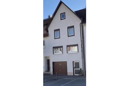 Häuschen zum Traumpreis! - 105.000,00&nbsp;EUR Kaufpreis, ca.&nbsp; 89,00&nbsp;m&sup2; in Albstadt (PLZ: 72461) Gemarkung Onstmettingen
