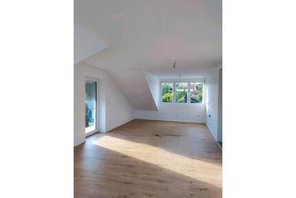 Dachgeschoss 2,5 Zimmerwohnung - 950,00&nbsp;EUR Kaltmiete, ca.&nbsp; 82,50&nbsp;m&sup2; in Dettelbach (PLZ: 97337)