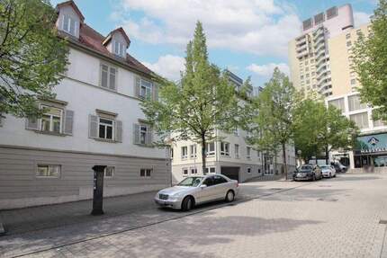 Charmante 2-Zi-Wohnung im denkmalgeschützten Stadthaus mitten im kulturellen Herzen von Ludwigsburg