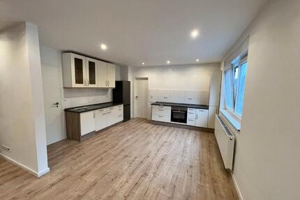 2 Zimmer Dachgeschoss Wohnung, 75 m² ab 15. Mai in Lahnstein