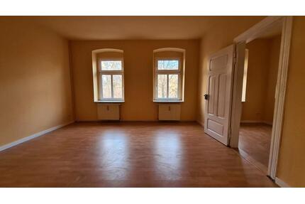 2 Raum Wohnung im 1.OG ab sofort verfügbar - Weißenfels