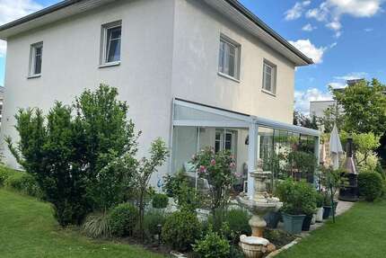 Haus zum Mieten in Potsdam 2.300,00 € 130 m²