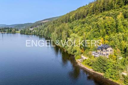 Haus zum Kaufen in Titisee-Neustadt 1.950.000,00 € 336 m²