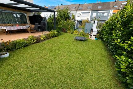 Reihenendhaus in Hattersheim-Okriftel | 145 m² | Garten | Garage - Hattersheim am Main