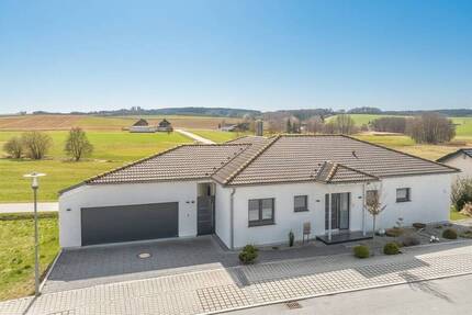 Exklusiver Bungalow mitten im Golf- & Thermenland - Haarbach