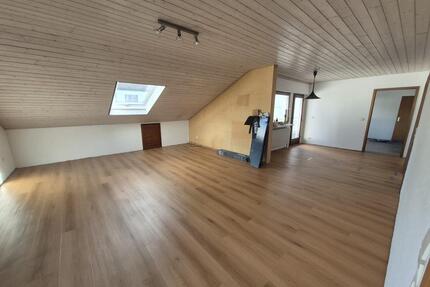 2-3 Zimmer DG Wohnung in Sindelfingen Darmsheim - Andechs