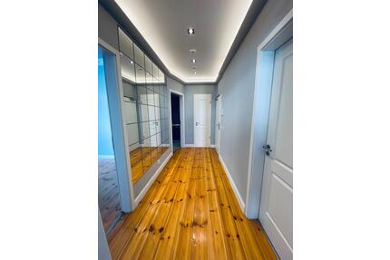 Wunderschöne 2-Zimmer Altbauwohnung mit Balkon - Hamburg Altstadt