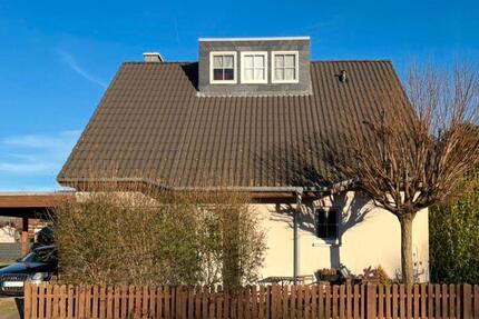 Attraktives Einfamilienhaus mit Garten und Carport in Pattensen