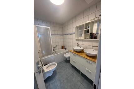 3 Zimmerwohnung - frisch Teilrenoviert - mit Küche - E-Ladesäule - Etzenricht