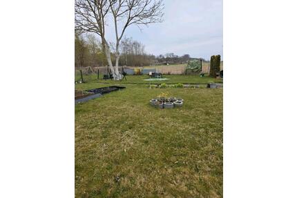 2 Gärten Abzugeben in Neuzelle - 2.500,00&nbsp;EUR Kaltmiete, ca.&nbsp; 0,00&nbsp;m&sup2; in Berlin (PLZ: 13125) Pankow