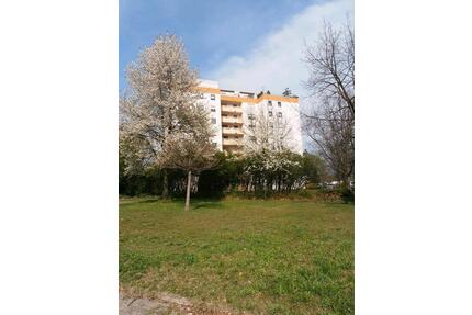 Renovierungsbedürftige 5-Zimmer Maisonette Wohnung in Neureut - Karlsruhe