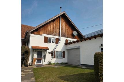 Charmante 4,5 Zimmer, 128m² Maisonette Wohnung mit kleinem Garten - Geltendorf