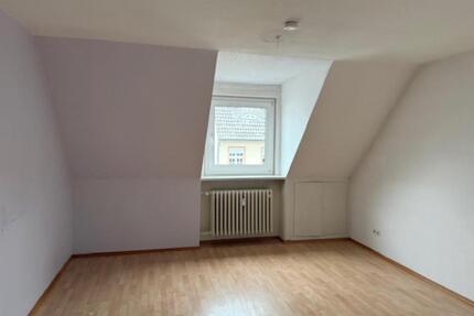 Großzügige, ruhige Wohnung, ca. 85 m², DG, 3ZKDB Wesseling - Pulheim