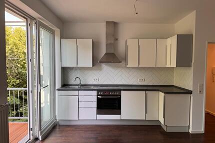 Sanierte Balkonwohnung in Köln-Zollstock!