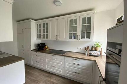 Moderne 3 Zimmer Wohnung mit Gäste WC, Abstellkammer und Balkon - Speyer