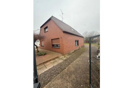 2 Zi, Küche, Bad zu vermieten! - 770,00&nbsp;EUR Kaltmiete, ca.&nbsp; 65,00&nbsp;m&sup2; in Steyerberg (PLZ: 31595)