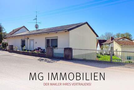 MG - Bungalow am Feldrand mit Doppelgarage, Garten und Waldgrundstück - Kollweiler