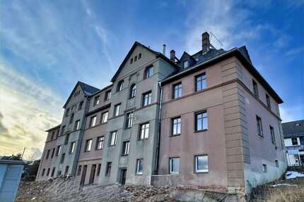 Haus zum Kaufen in Klingenthal 85.000,00 € 832 m²
