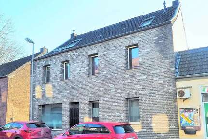 Haus zum Kaufen in Bedburg 385.000,00 € 243 m²