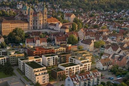 Attraktive 3-Zimmer-Wohnung mit ca. 91 m² samt Badewanne, Dusche und Gäste-WC, Garten und Terrasse - Weingarten