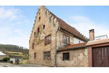 Historisches Einfamilienhaus mit viel Platz und einzigartigem Charakter in Eußenheim