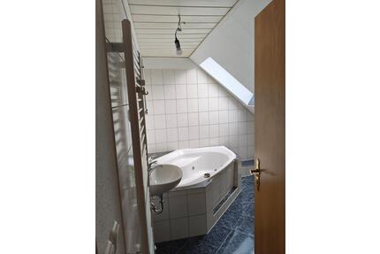 ab sofort zu vermieten - 430,00&nbsp;EUR Kaltmiete, ca.&nbsp; 73,00&nbsp;m&sup2; in Weida (PLZ: 07570)