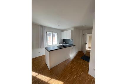 Schöne 1-Zimmer Whg. mit EBK - 430,00&nbsp;EUR Kaltmiete, ca.&nbsp; 36,00&nbsp;m&sup2; in Neuburg am Inn (PLZ: 94127)