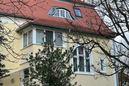 Haus zum Kaufen in Wiesbaden 1.690.000,00 € 250 m²