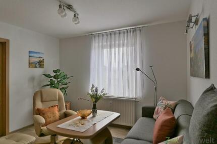 (EF1143_M) Gera: Debschwitz, preiswerte möblierte 2,5-Zimmer-Wohnung am Stadtrand, Garage möglich
