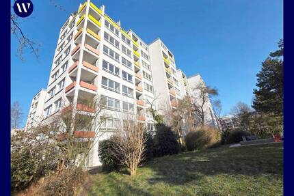 Schöner Wohnen auf 2 Ebenen! Renovierte 5 Zimmer, 2 Bäder, Loggia, gute Raumaufteilung, Abstellraum - Bochum Querenburg