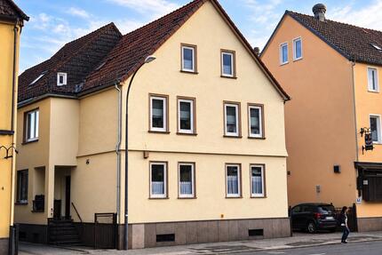 Wohnung in Innenstadtlage - 870,00&nbsp;EUR Kaltmiete, ca.&nbsp; 116,00&nbsp;m&sup2; in Alsfeld (PLZ: 36304)