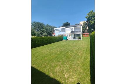 Reiheneckhaus in ruhiger Lage von Horb am Neckar mit Garten.