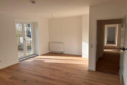 Traumhaft helle 4-Raum-Wohnung – hochwertig saniert mit Terrasse - Grimma