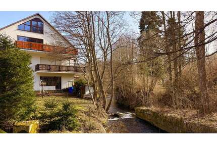 Zentral-gelegene und bezugsfreie 4-Zimmerwohnung - Lenzkirch