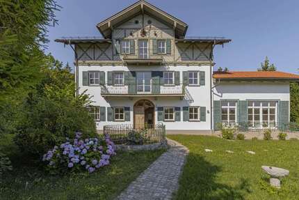 Haus zum Kaufen in Bad Tölz 2.190.000,00 € 559.78 m²