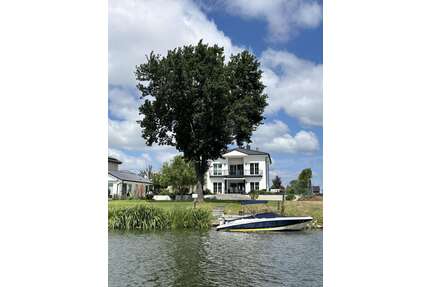 Haus zum Kaufen in Rathenow 3.335.000,00 € 330 m²