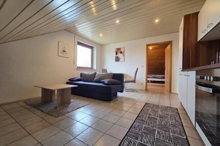 2 Zimmer DG Wohnung voll möbliert - Karlskron