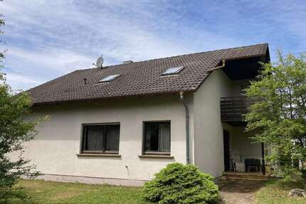 Haus zum Kaufen in Sulzdorf a.d.L. 225.000,00 € 180 m²