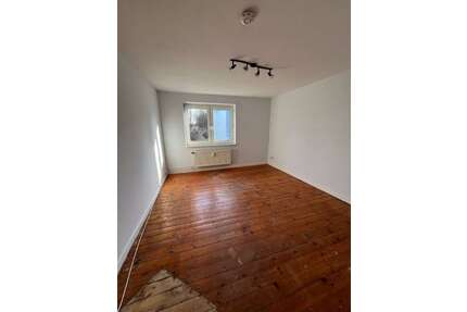 Wohnung zum Mieten in Büdelsdorf 405,00 € 51.78 m²