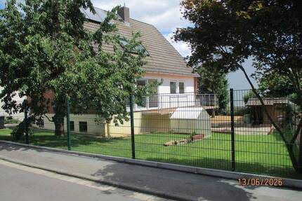 Friedberg - Bruchenbrücken - 1.500,00&nbsp;EUR Kaltmiete, ca.&nbsp; 132,00&nbsp;m&sup2;&nbsp;Wohnfl&auml;che in Friedberg (PLZ: 61169) Bruchenbrücken
