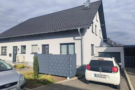 Doppelhaushälfte in Arloff, Kirspenich, 150 m² mit Garten - Euskirchen Dom-Esch