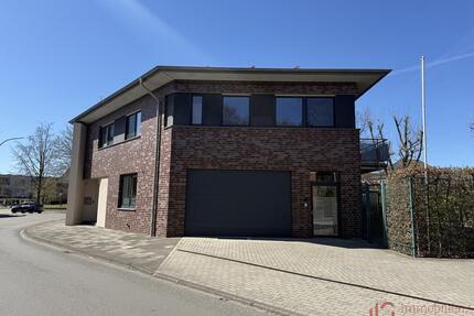IMMOBILIEN GUMNIOR präsentiert: moderne Obergeschosswohnung in zentraler Lage von Neuenkirchen