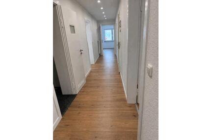 Erdgeschoss-Erstbezug nach Sanierung: 4,5 Zimmer-Wohnung zentral - Dortmund Mengede