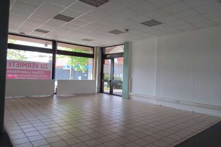 Büro in Mölln 570,00 € 63 m² - 570,00&nbsp;EUR Kaltmiete, ca.&nbsp; 63,00&nbsp;m&sup2; in Mölln (PLZ: 23879)