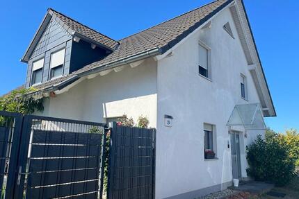 Exklusives Einfamilienhaus auf großzügigem Eckgrundstück - Kaiserslautern Engelshof