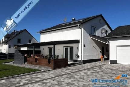 Jung, modern, familienfreundlich - Neuwertiges Einfamilienhaus in Wörnitz!