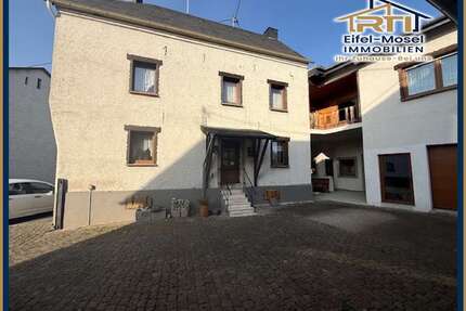 Haus zum Kaufen in Münstermaifeld 118.000,00 € 162 m²