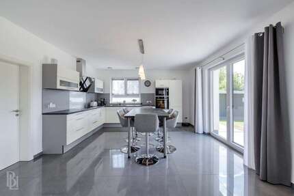 Haus zum Kaufen in Weichensdorf 599.000,00 € 166.32 m²